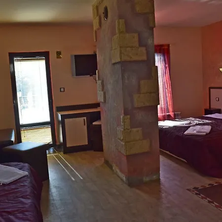 Chilingira Family Hotel 3*