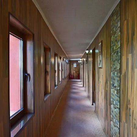 Hotel Chilingira Family